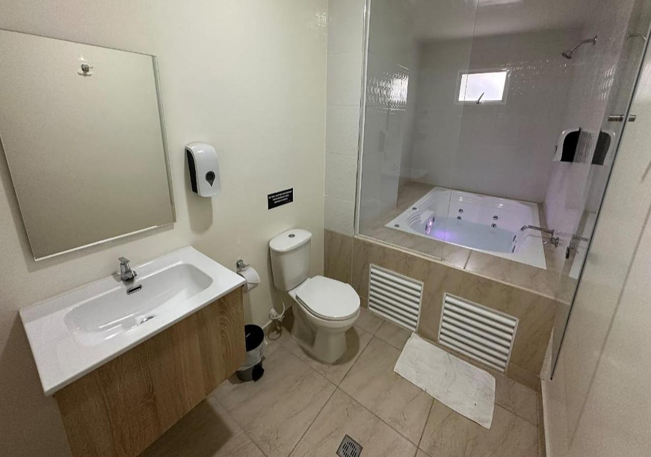 Opera, Centro Medellin, Entertainment,y Bar, Solo Adultos Hotel Medellin