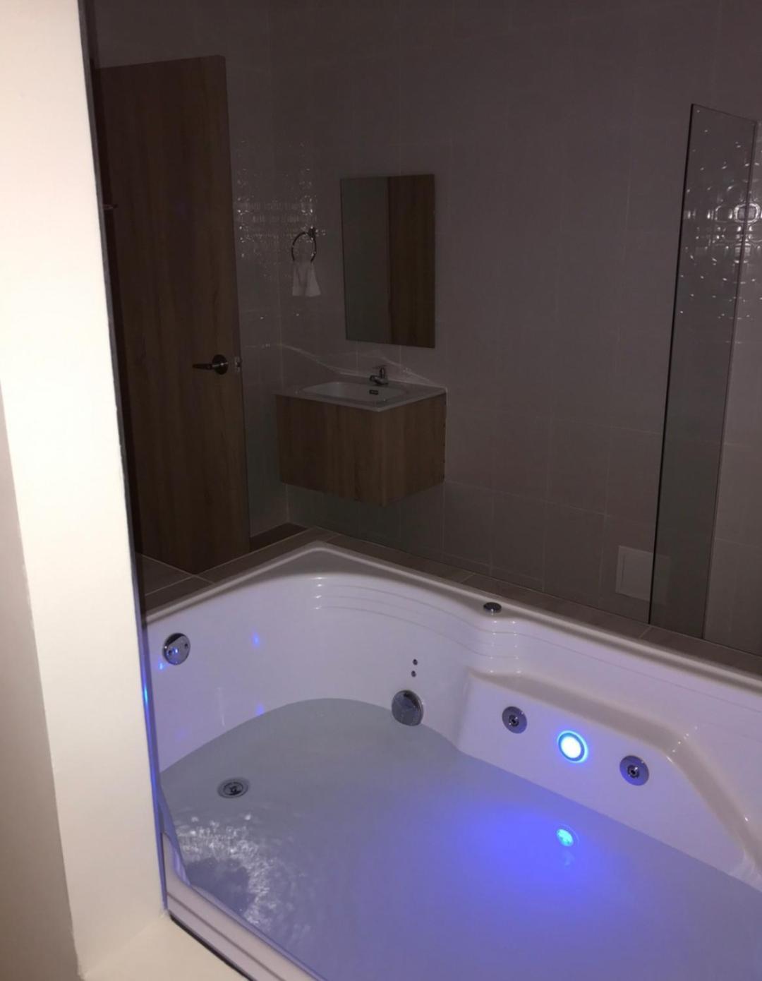Hotel Opera, Centro Medellin, Entertainment,y Bar, Solo Adultos Medellin